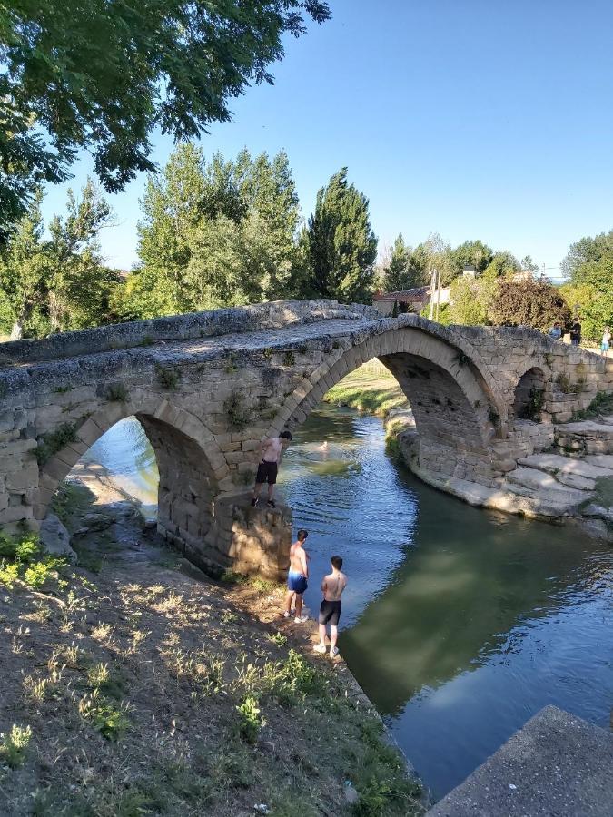 Durmiendo Como Reyes En La Rioja Cihuri Bagian luar foto